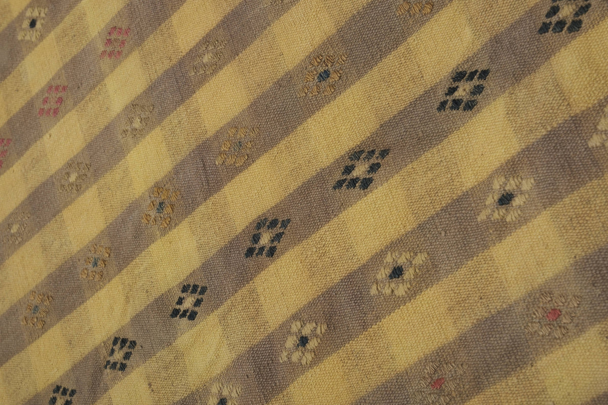Vintage Adana Kilim 214 x 262 cm