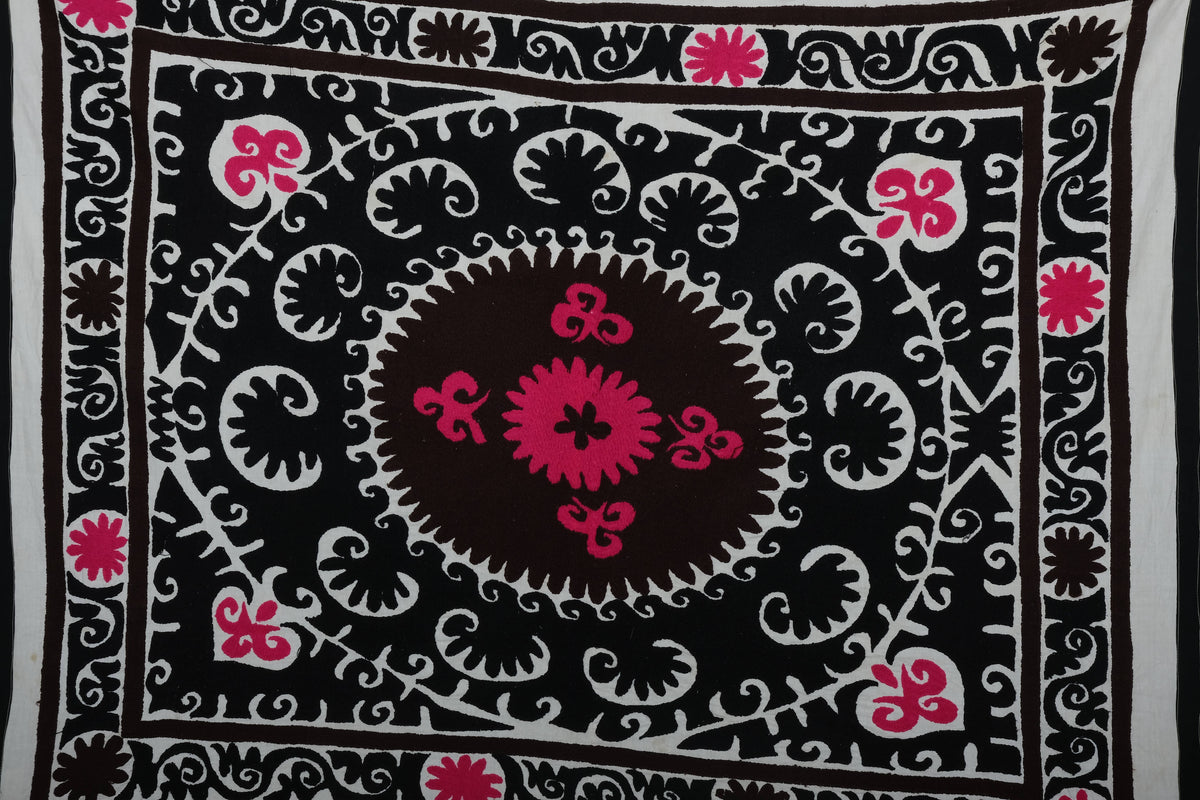 Suzani Duvar Örtüsü 125 x 158 cm