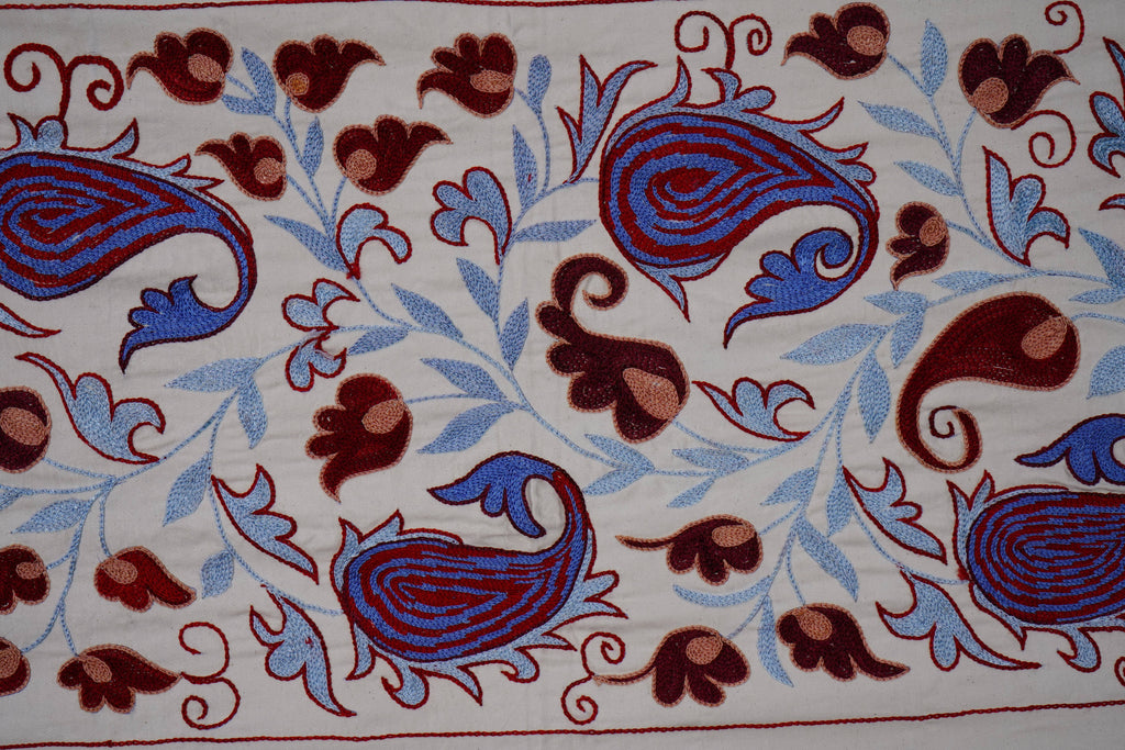 El İşlemesi Suzani Duvar Örtüsü 51 x 185 cm