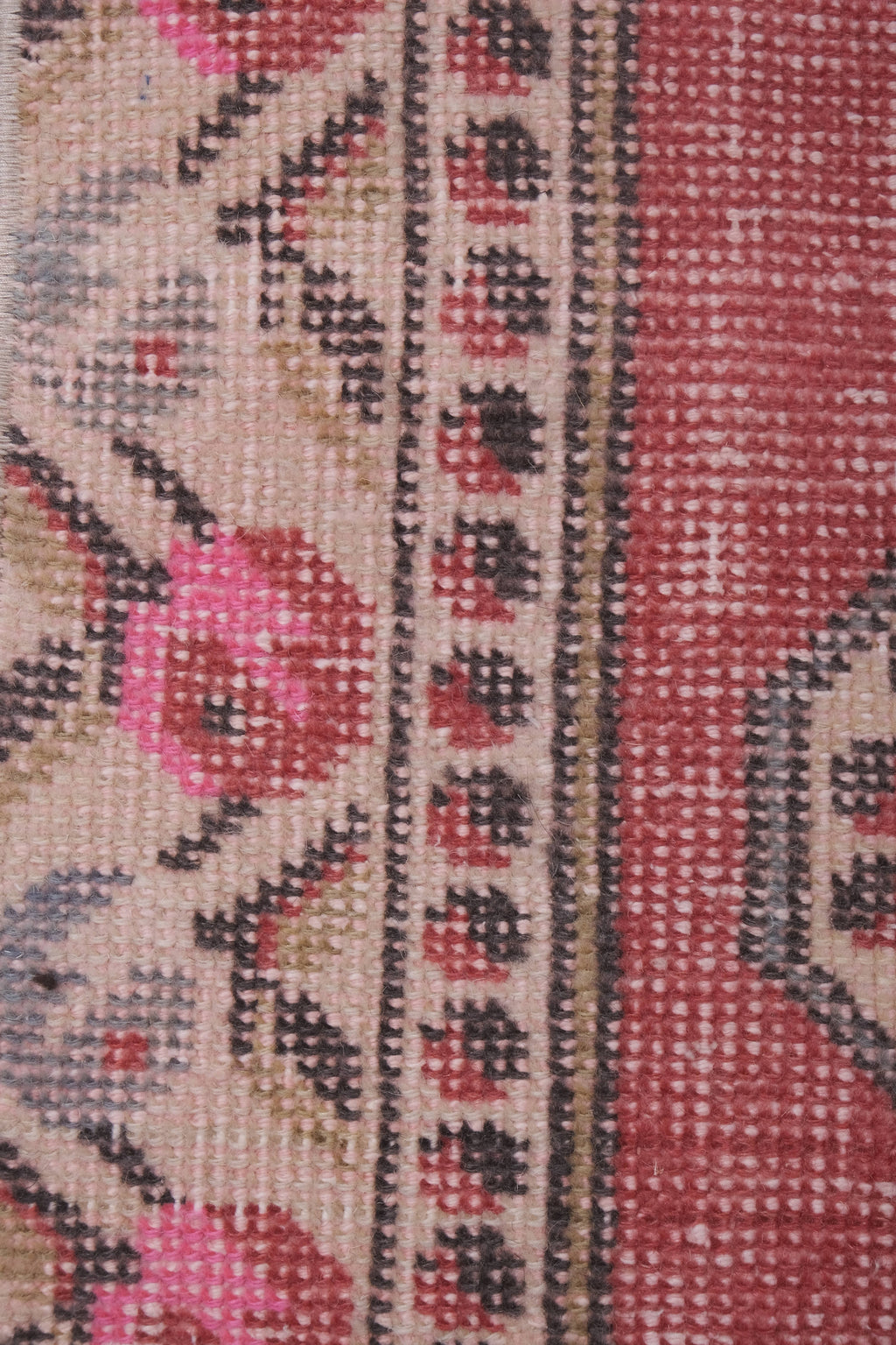 Vintage Uşak Halı 132 x 216 cm