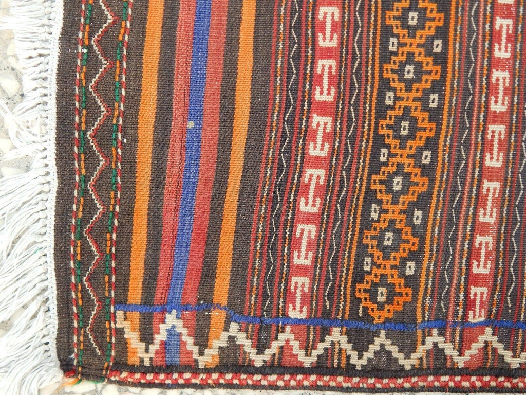 Vintage Kilim 129 x 294 cm