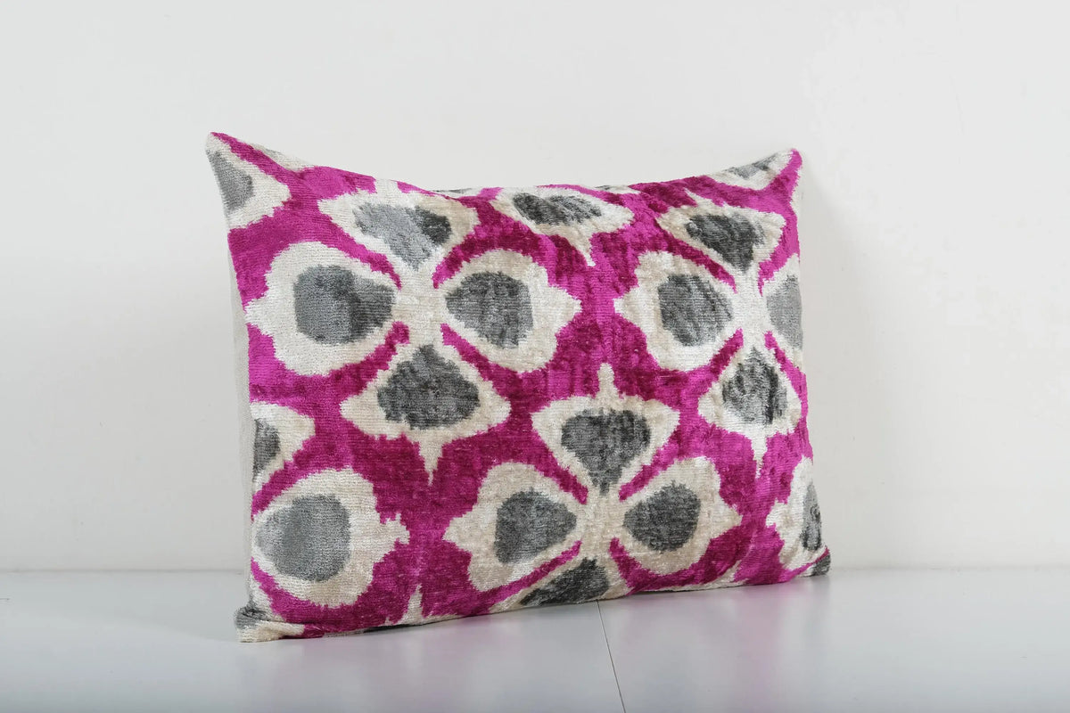 İpek Ikat Kadife Kırlent Kılıfı 38 x 58 cm