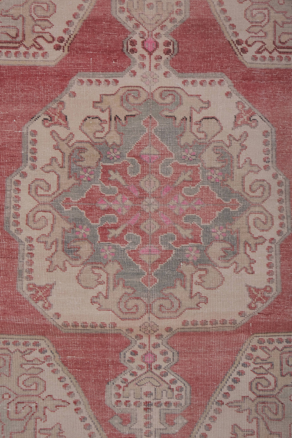 Vintage Uşak Halı 149 x 222 cm