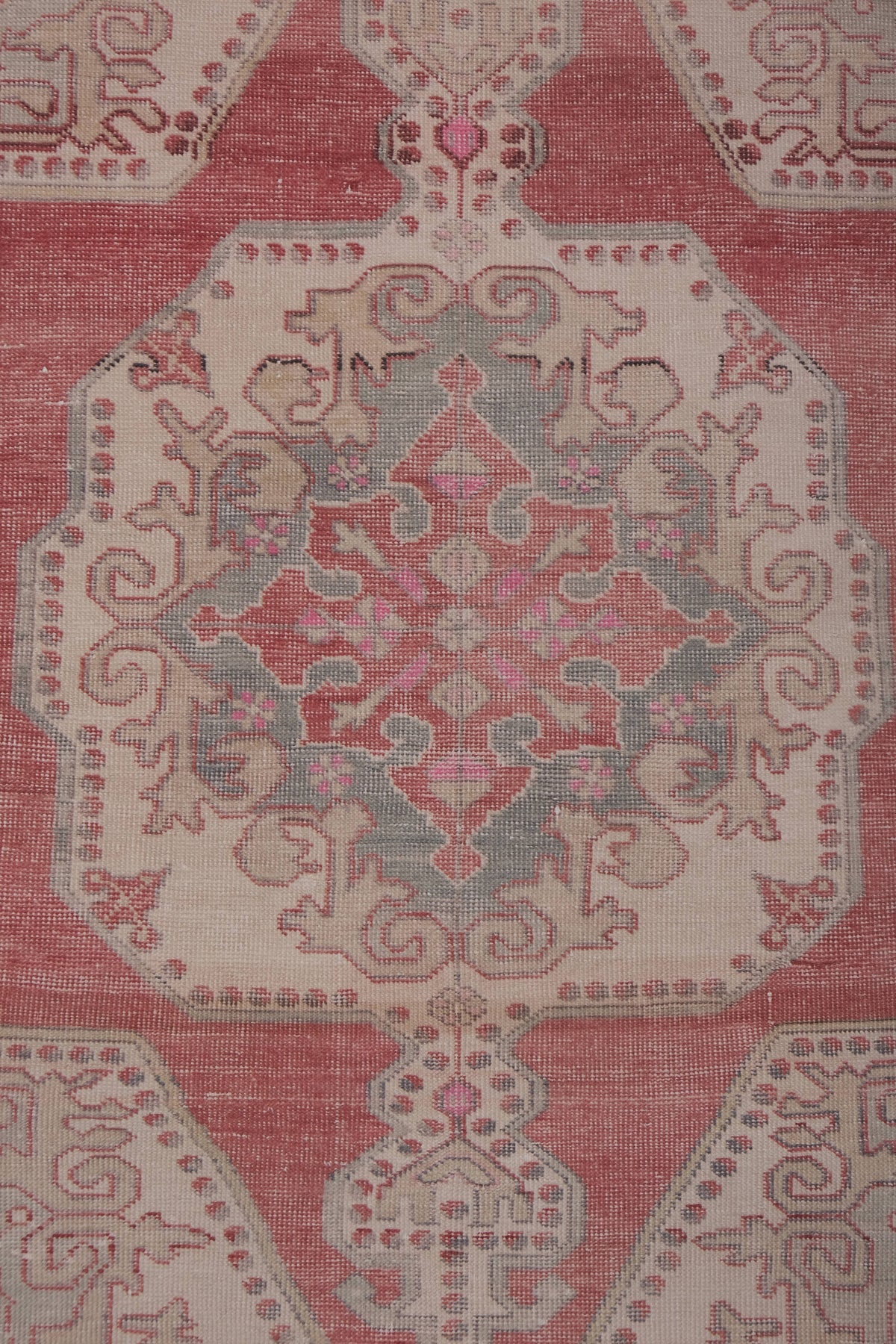 Vintage Uşak Halı 149 x 222 cm