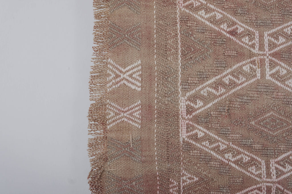 Vintage Kilim 167 x 238 cm
