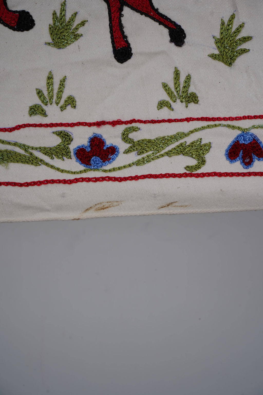 At Desenli Suzani Duvar Örtüsü 50 x 186 cm