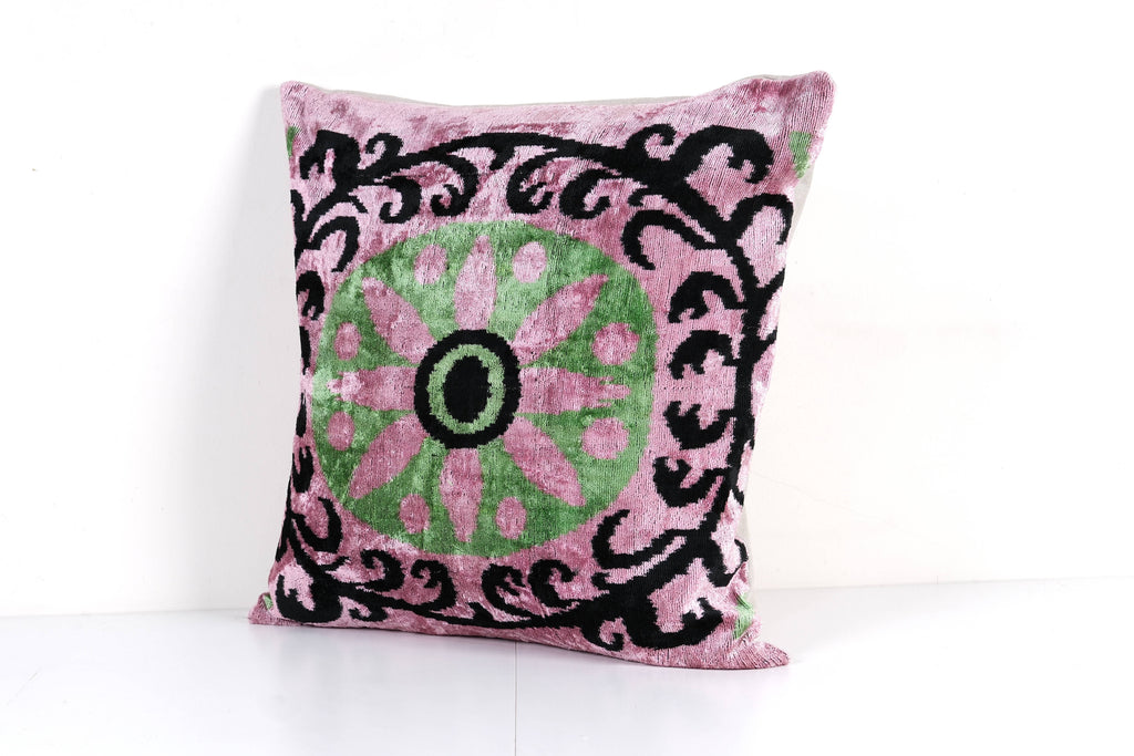 İpek Ikat Kadife Kırlent Kılıfı 62 x 62 cm