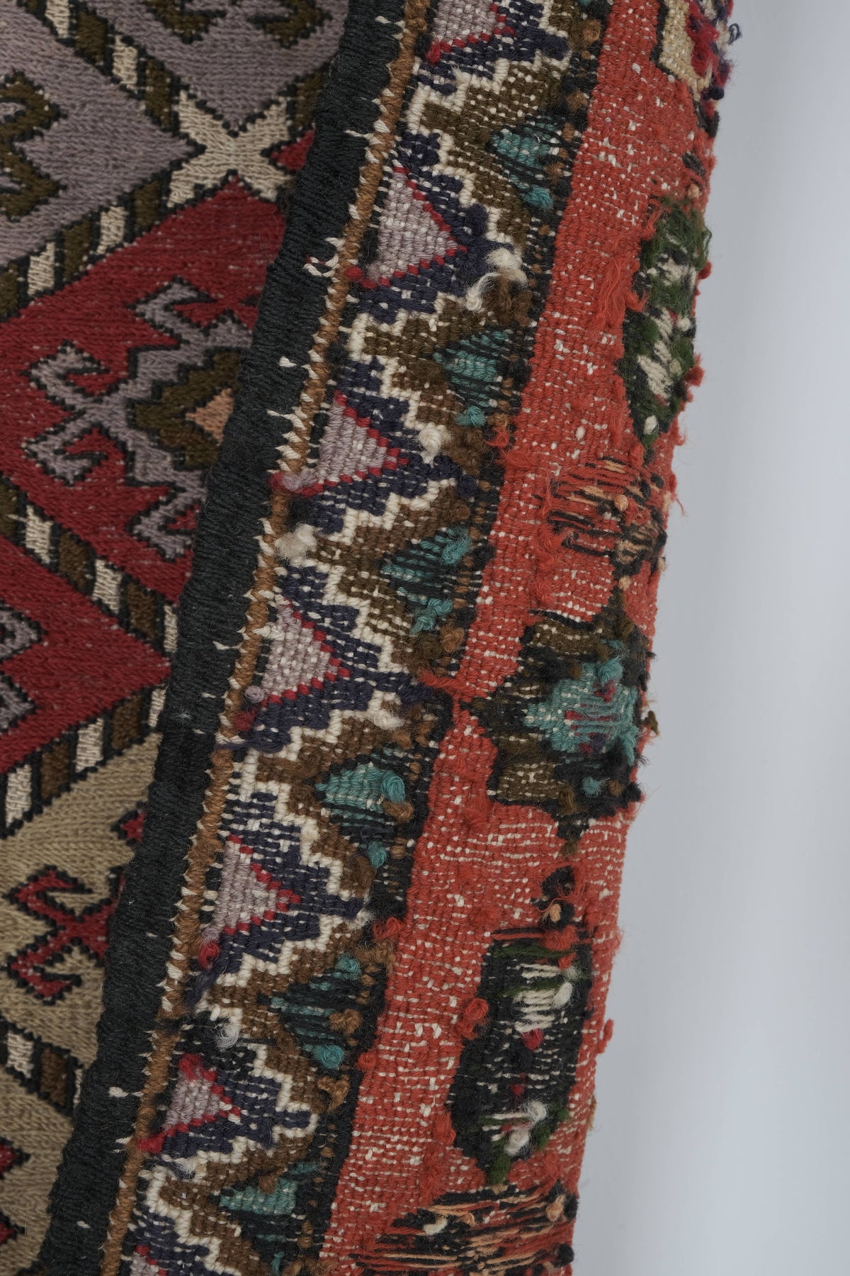 Vintage Kilim 126 x 195 cm