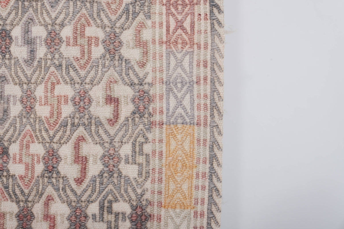 Vintage Kilim 180 x 255 cm