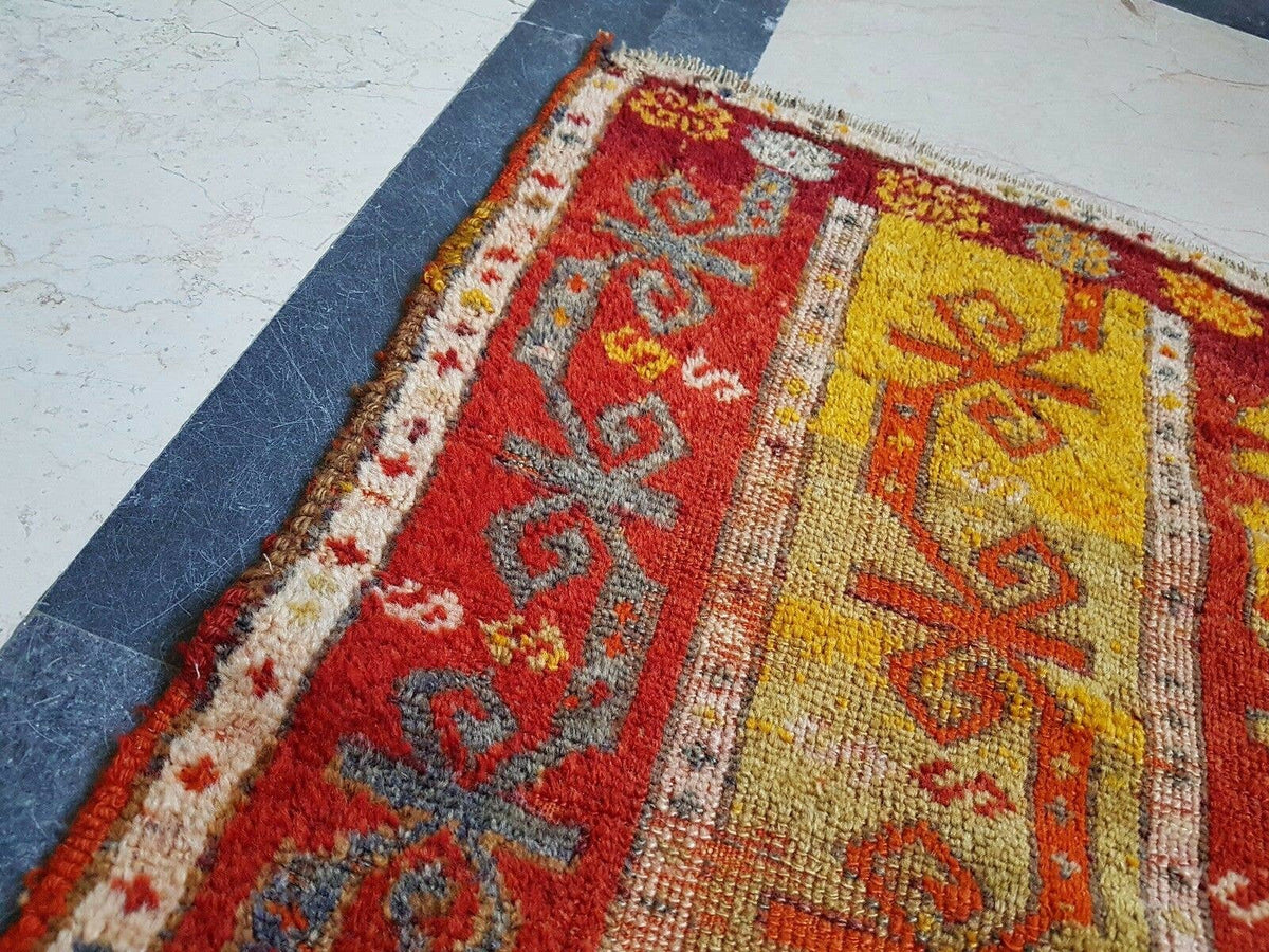 Vintage Anadolu Yastık Halı 55 x 94 cm