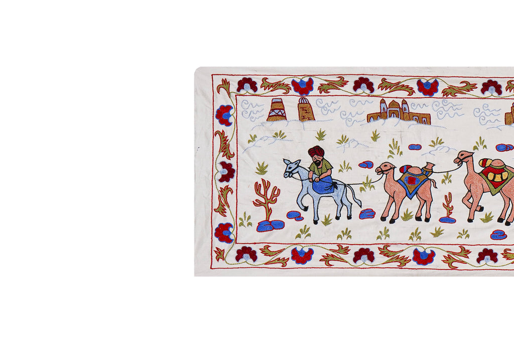 El İşlemesi Suzani Duvar Örtüsü 50 x 186 cm