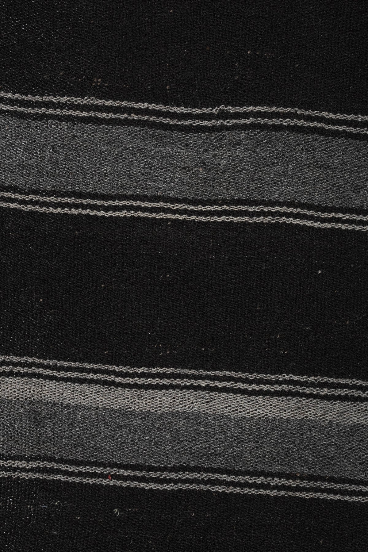 Vintage Kilim 203 x 220 cm