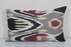 İpek Ikat Kadife Kırlent Kılıfı 30 x 50 cm