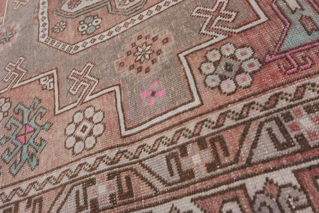 Vintage Kafkas Halı 137 x 246 cm