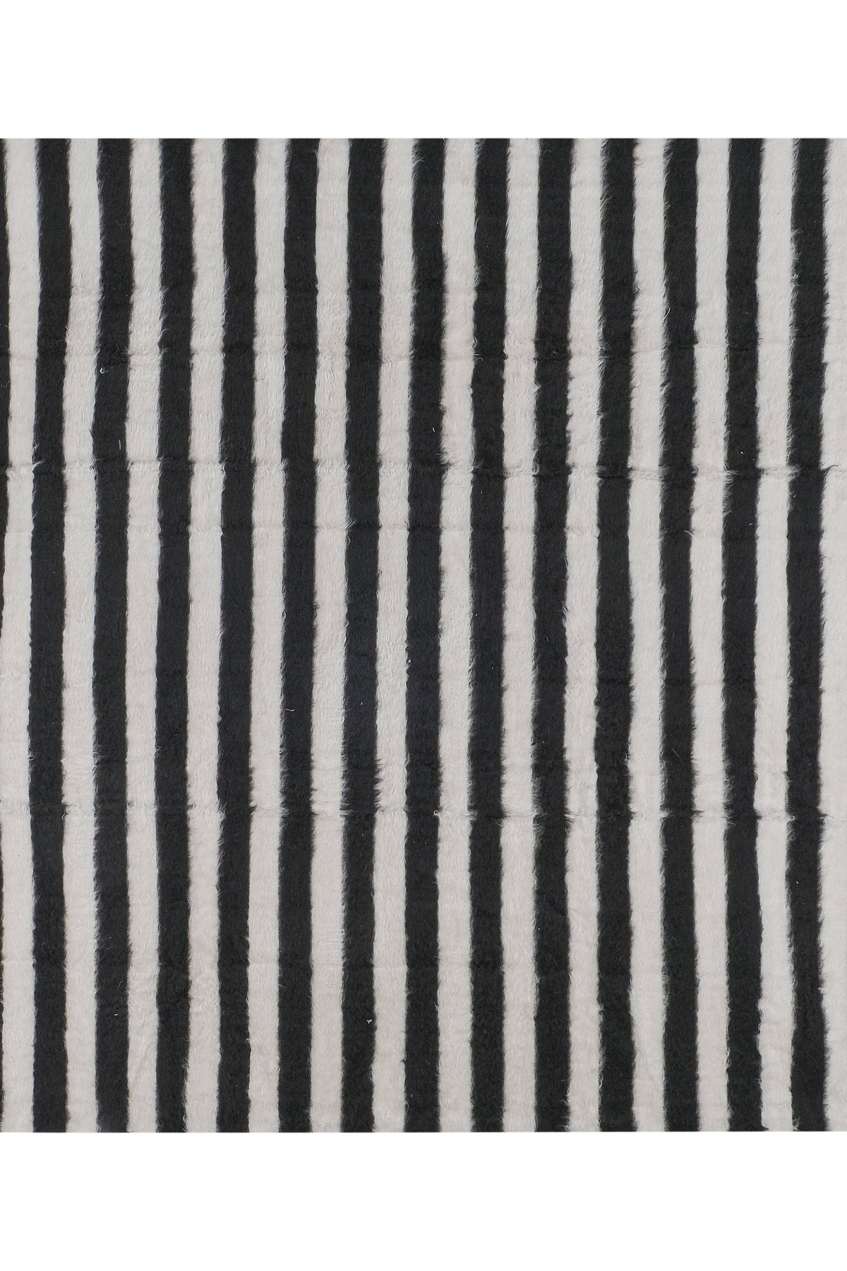 Vintage Kilim 223 x 239 cm