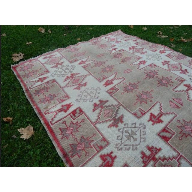 Vintage Uşak Halı 146 x 183 cm