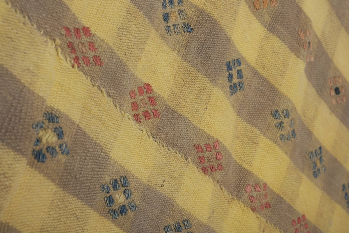 Vintage Adana Kilim 214 x 262 cm