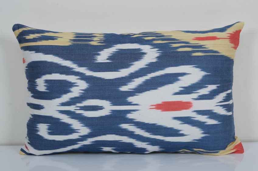 İpek Ikat Kadife Kırlent Kılıfı 30 x 46 cm