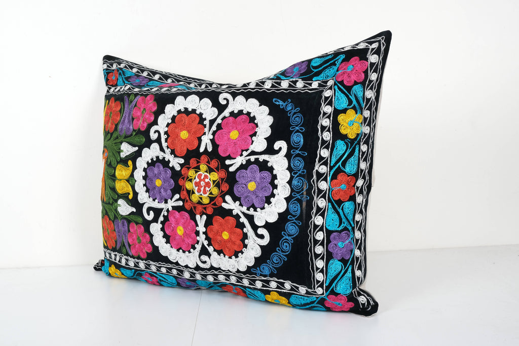 Suzani Kırlent Kılıfı 60 x 75 cm