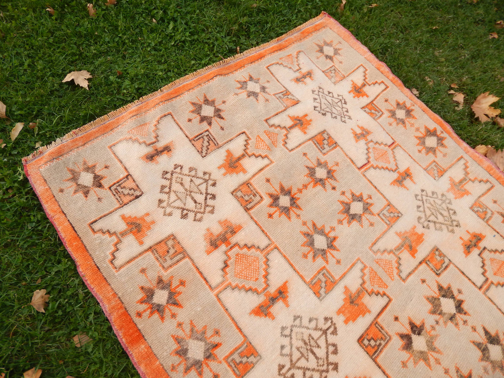 Vintage Uşak Halı 128 x 258 cm