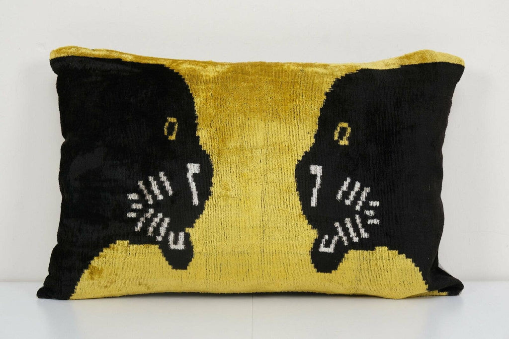 İpek Ikat Kadife Kırlent Kılıfı 40 x 60 cm