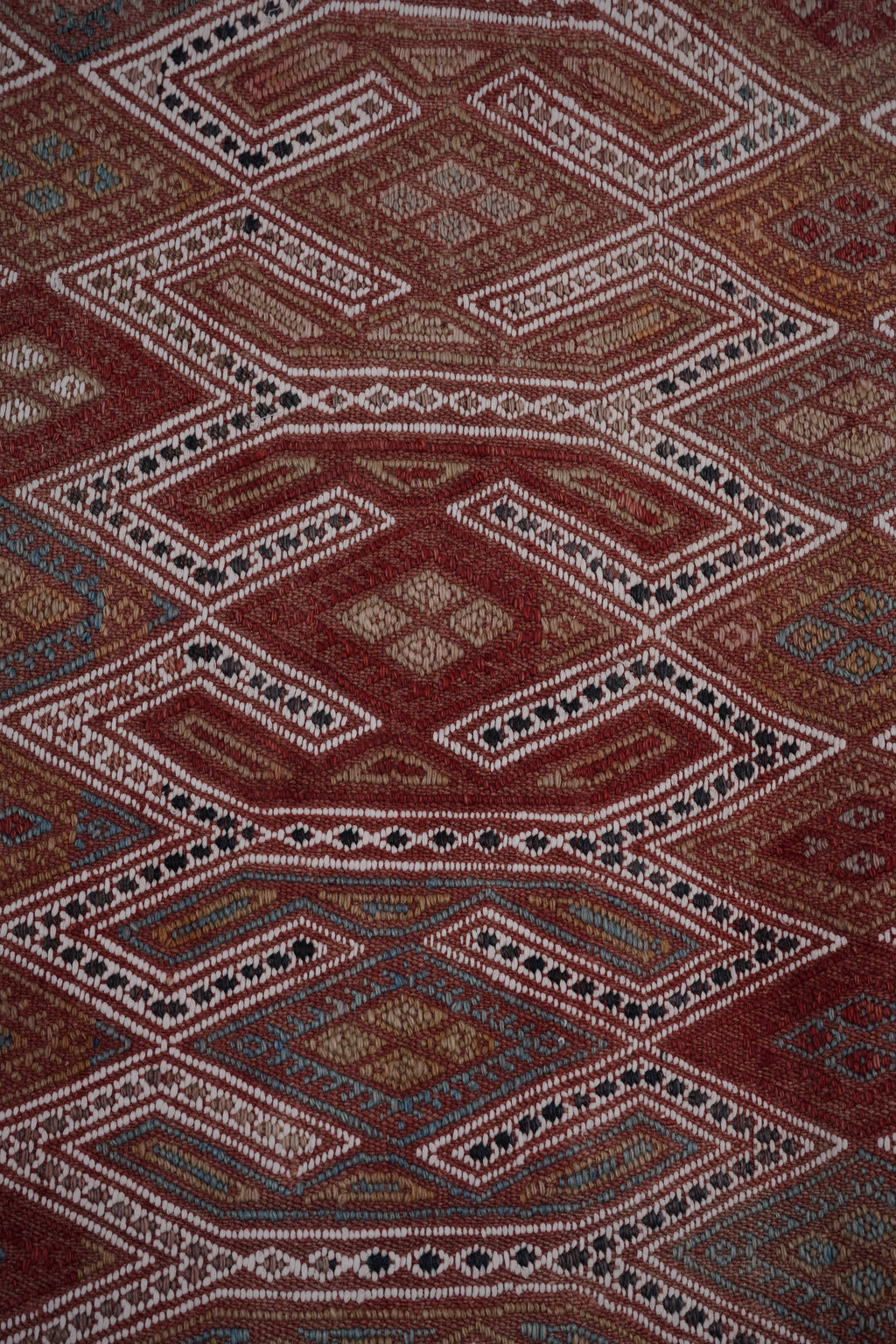 Vintage Kilim 176 x 244 cm