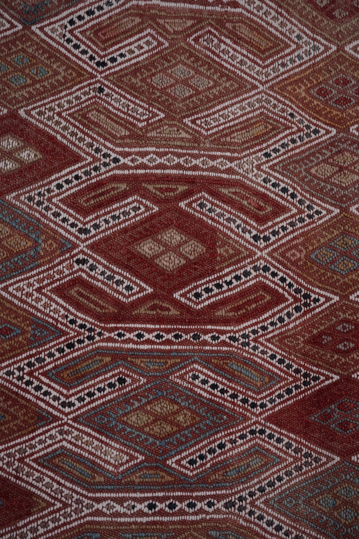 Vintage Kilim 176 x 244 cm
