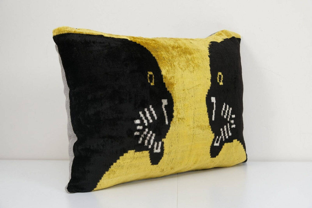 İpek Ikat Kadife Kırlent Kılıfı 40 x 60 cm