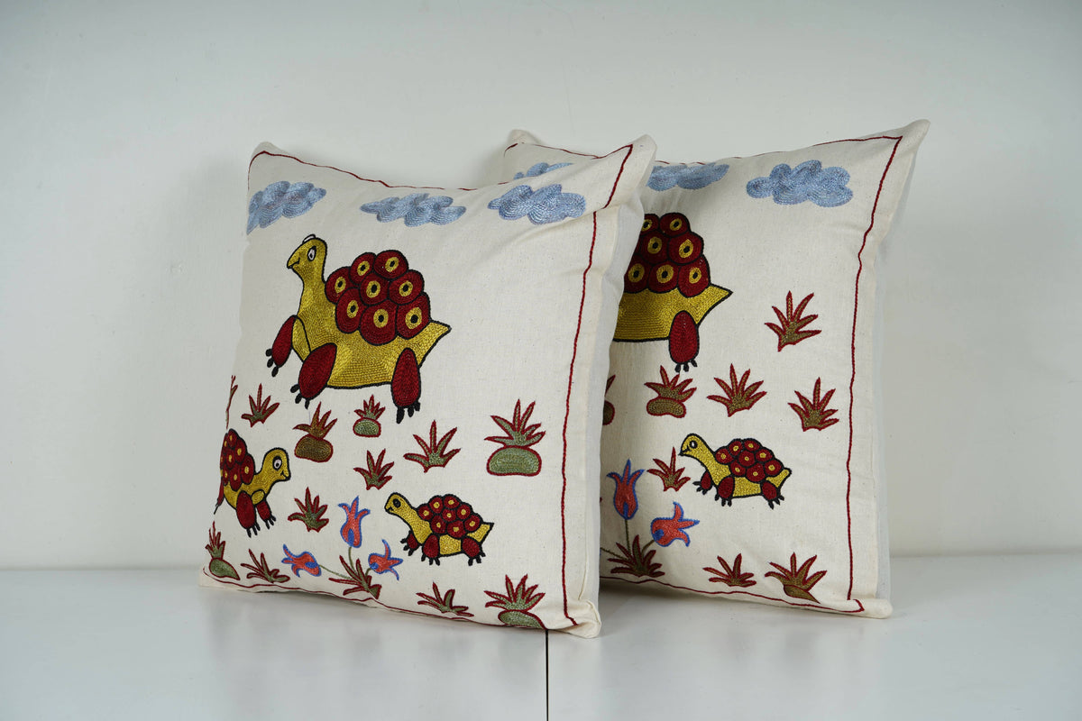 Kaplumbağa Desenli Suzani Kırlent Kılıfı 2'li Set 48 x 48 cm