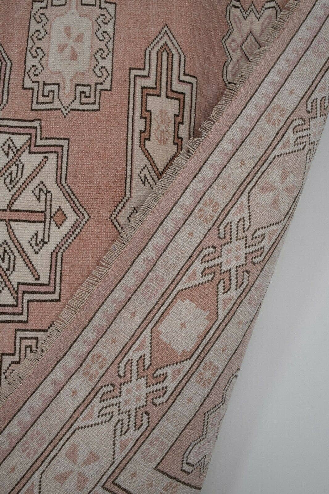 Vintage Kilim 175 x 225 cm