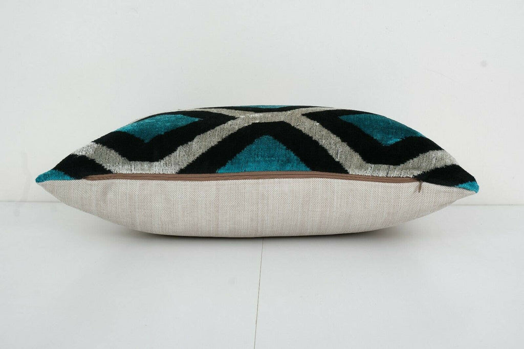 İpek Ikat Kadife Kırlent Kılıfı 2'li Set 40 x 56 cm