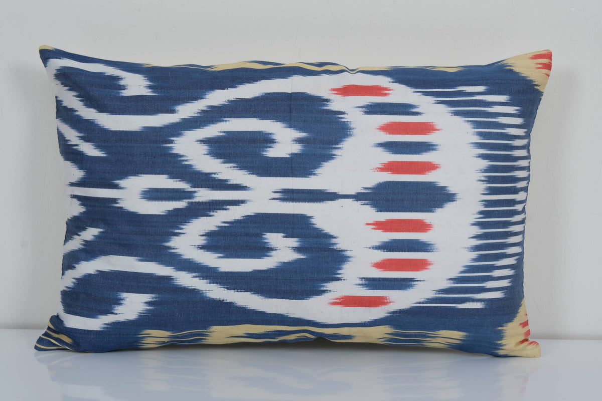 İpek Ikat Kadife Kırlent Kılıfı 30 x 45 cm