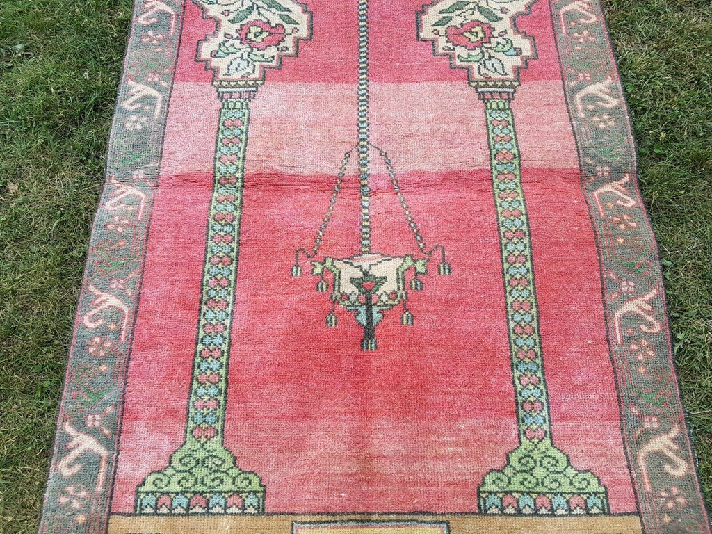 Vintage Uşak Halı 103 x 163 cm