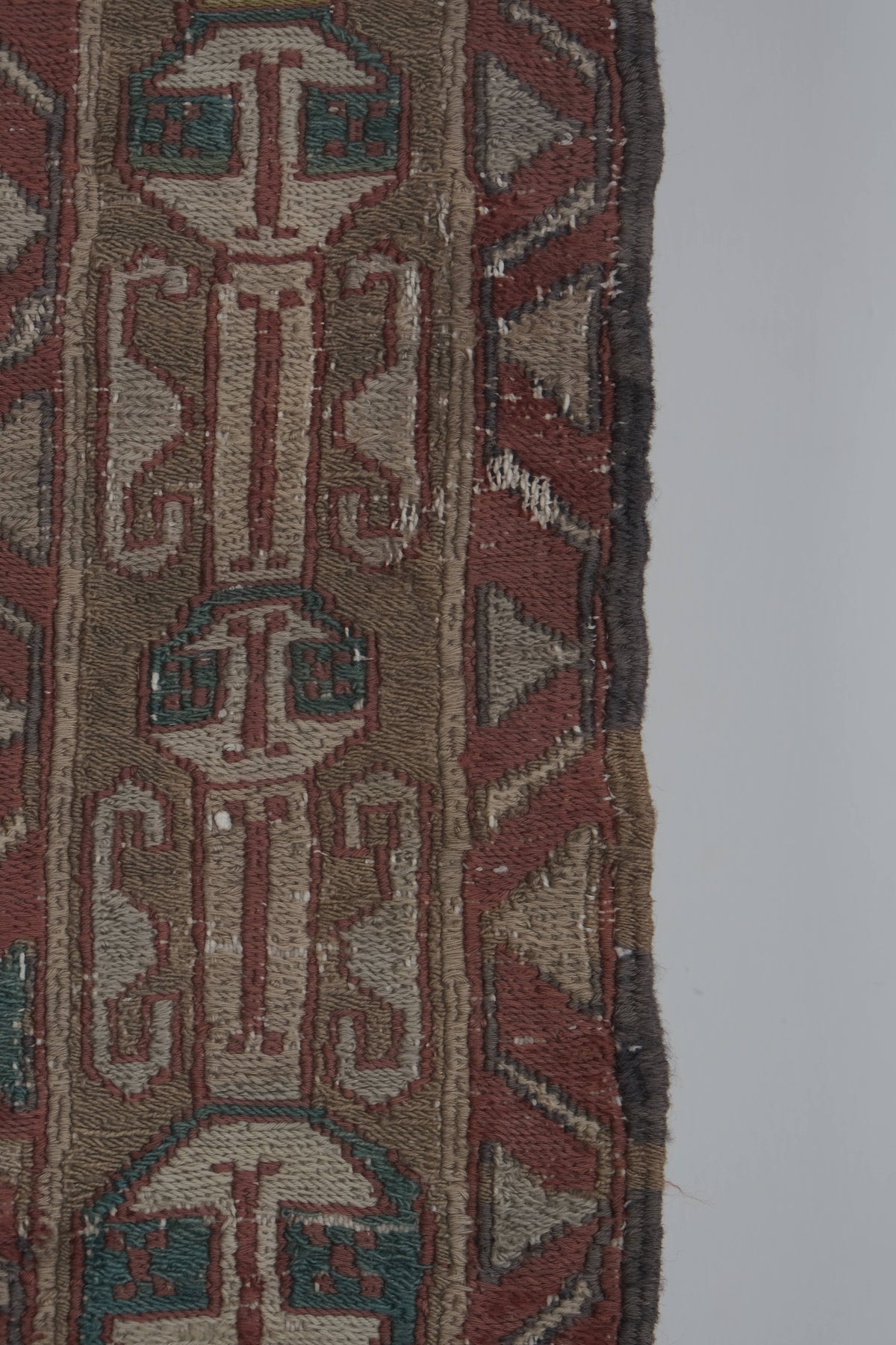 Vintage Kilim 100 x 142 cm