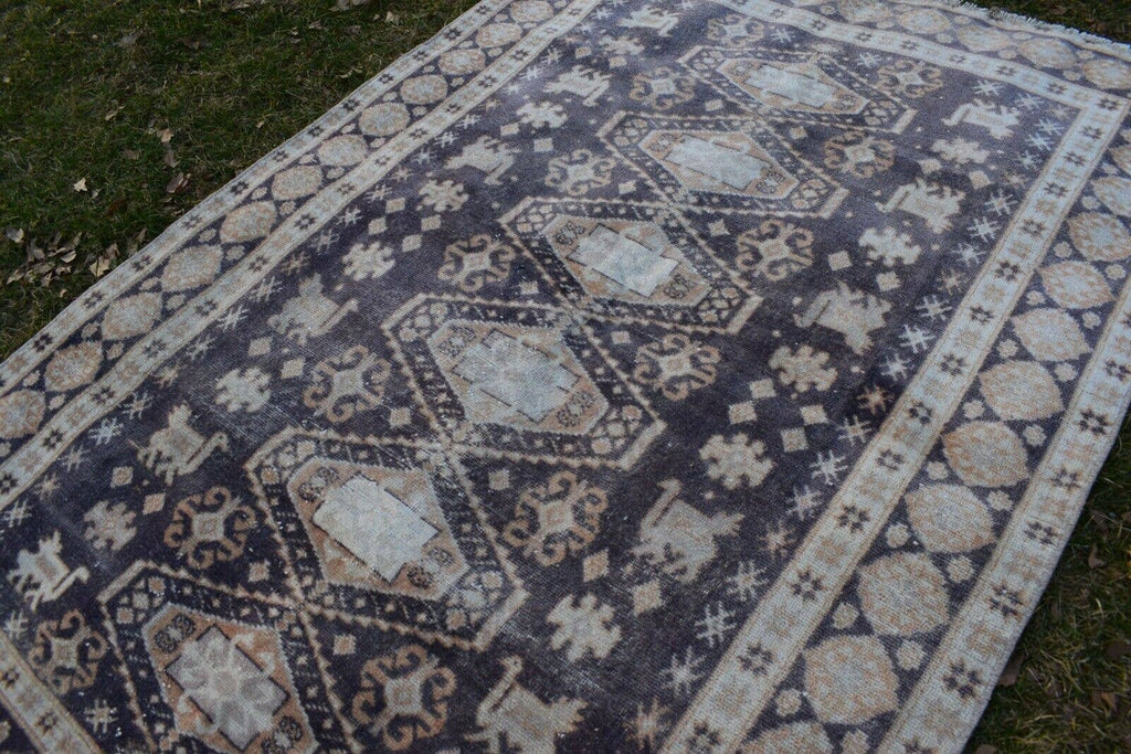 Vintage Uşak Halı 136 x 202 cm