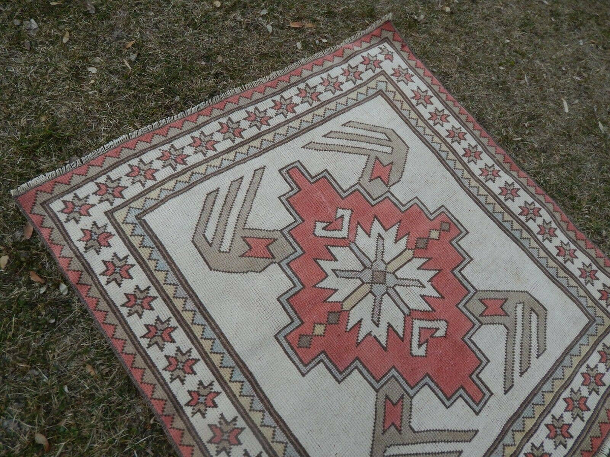 Vintage Kilim 116 x 122 cm