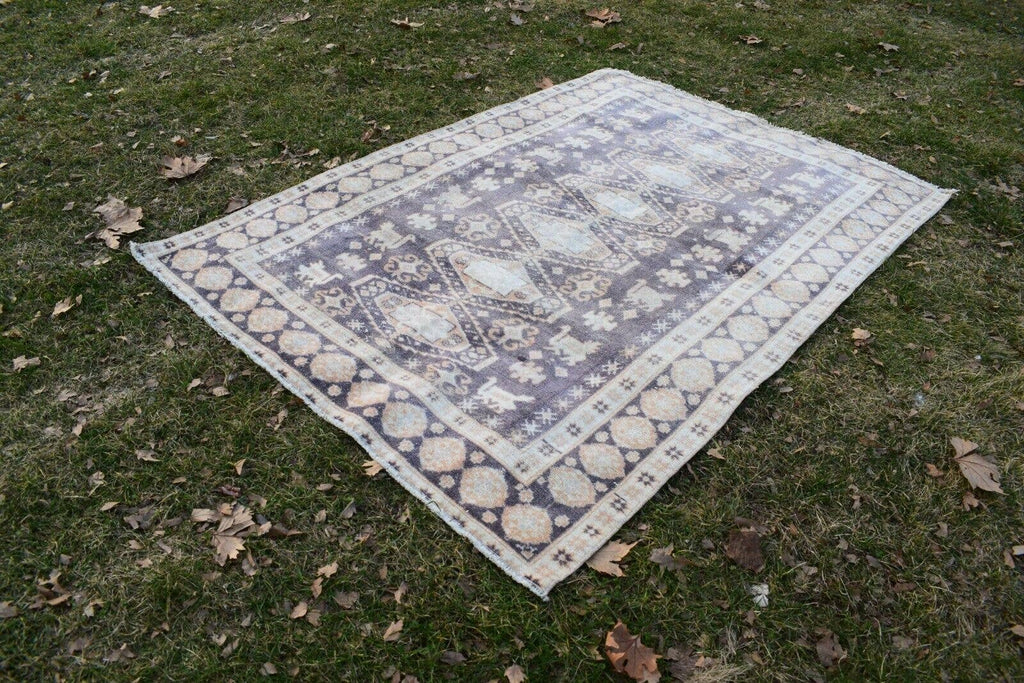 Vintage Uşak Halı 136 x 202 cm