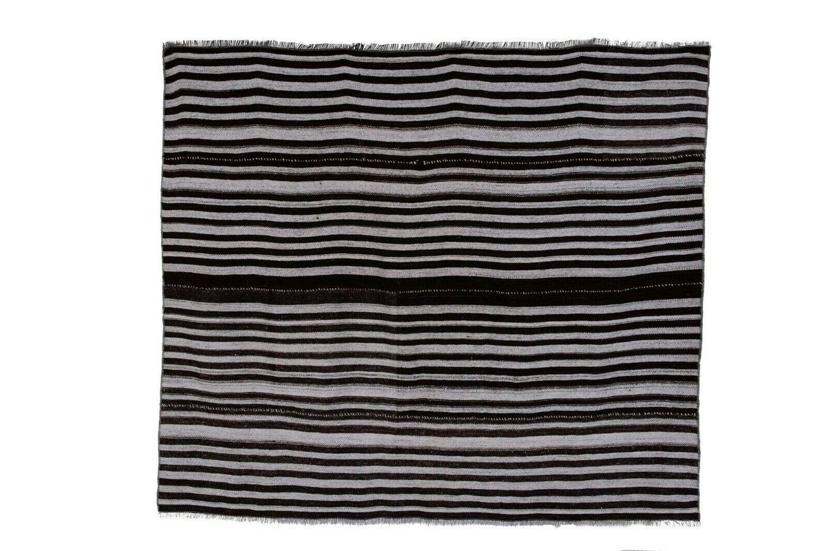 Vintage Kilim 193 x 228 cm