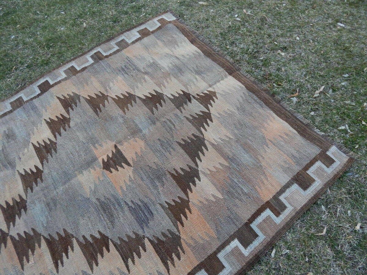 Vintage Kilim 142 x 284 cm