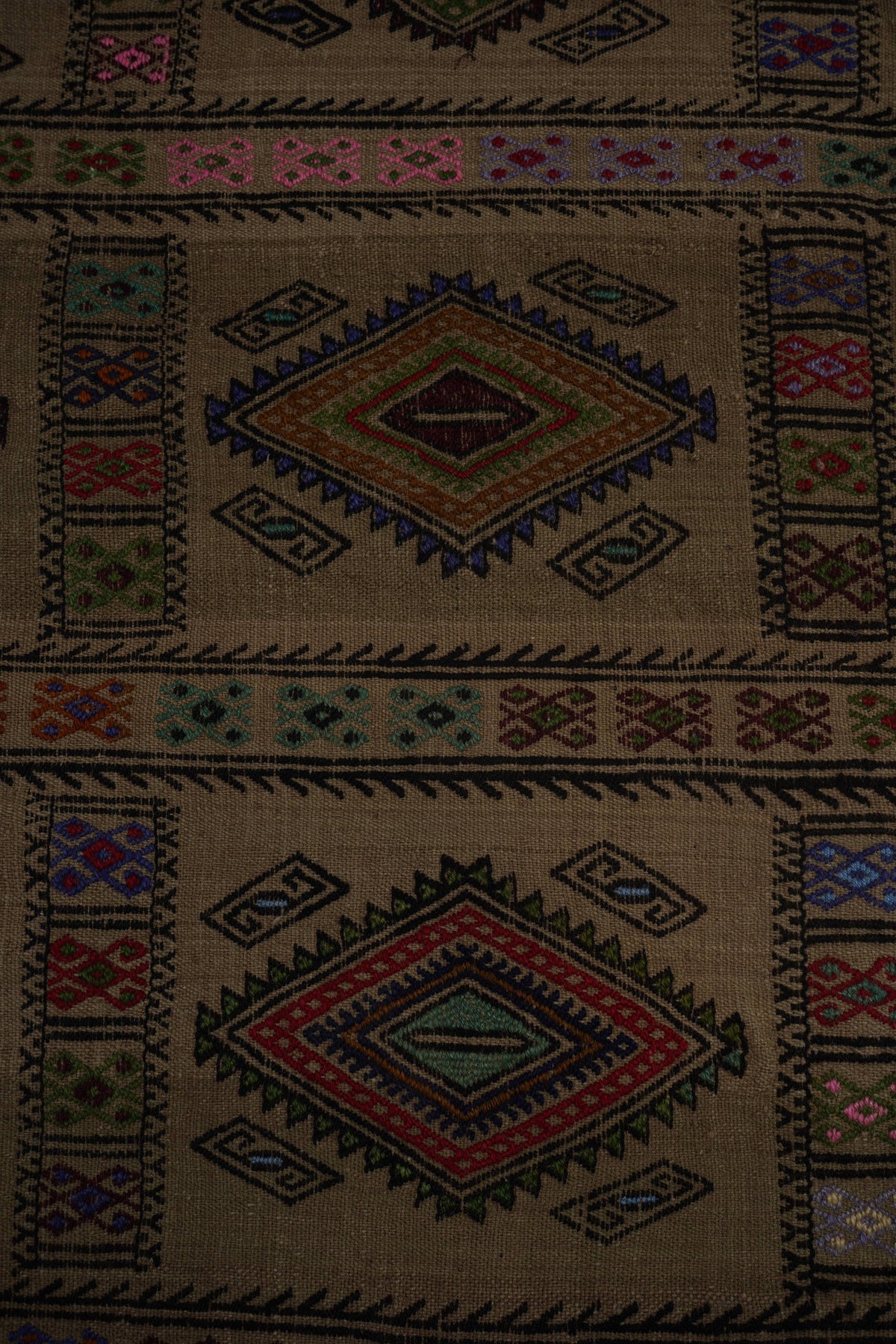 Vintage Kilim 173 x 236 cm