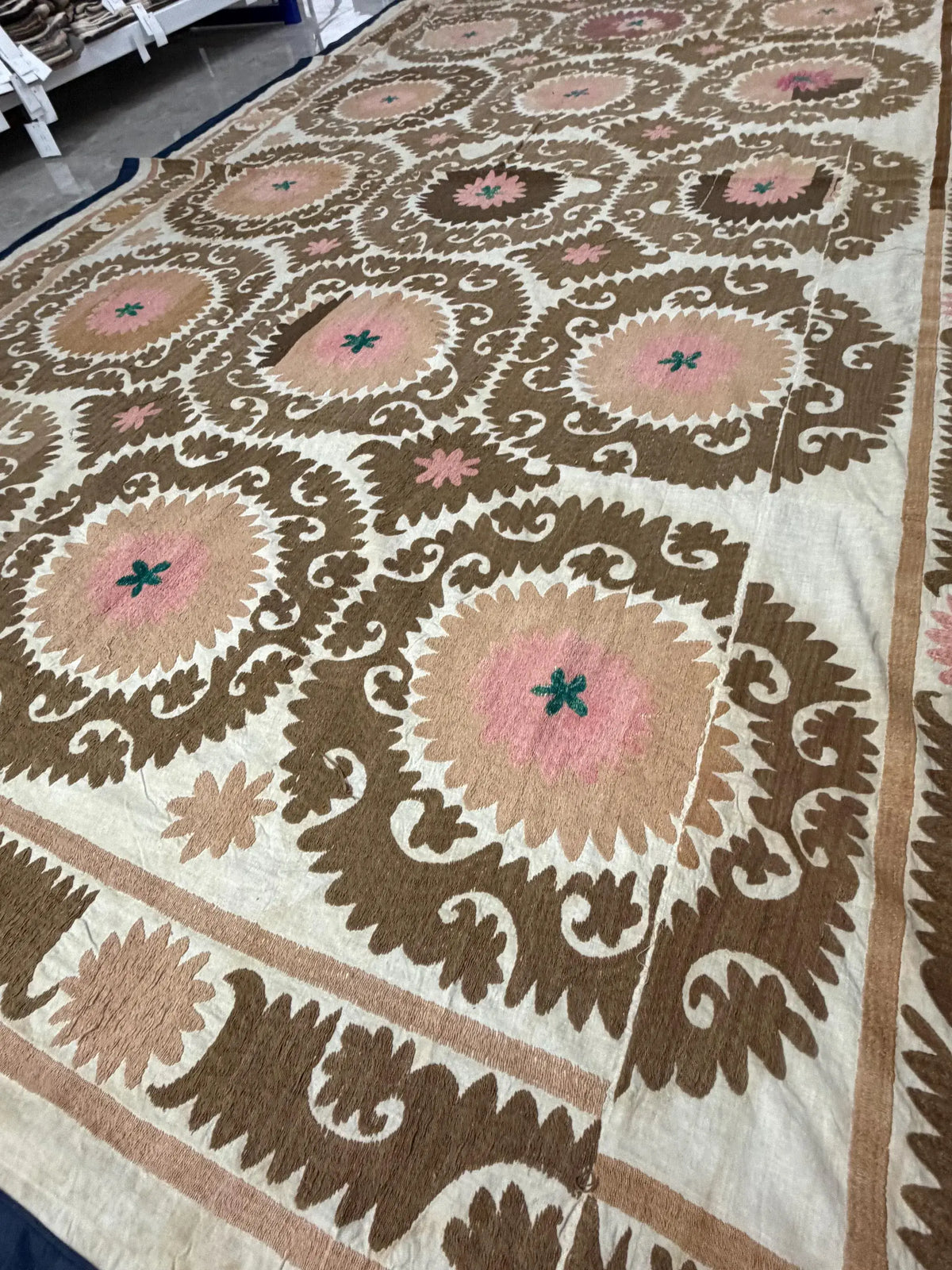 El İşlemesi Suzani Duvar Örtüsü 220 x 360 cm