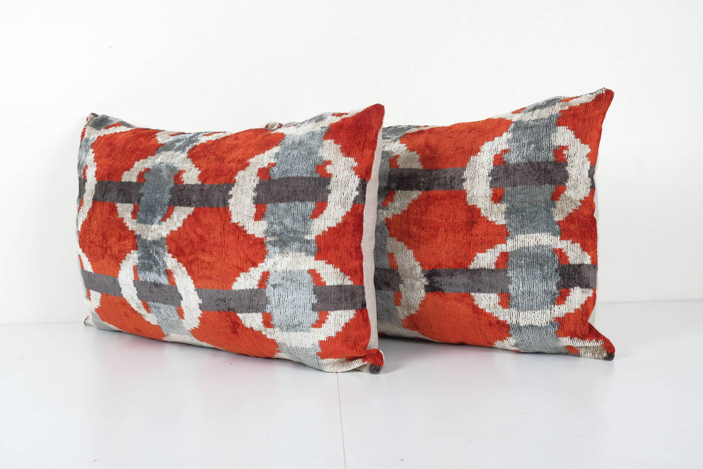 İpek Ikat Kadife Kırlent Kılıfı 40 x 66 cm