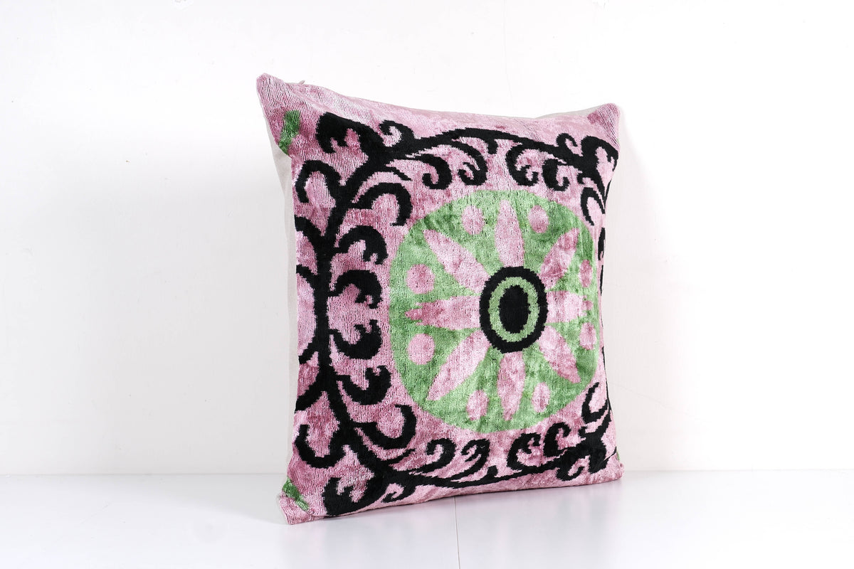 İpek Ikat Kadife Kırlent Kılıfı 62 x 62 cm