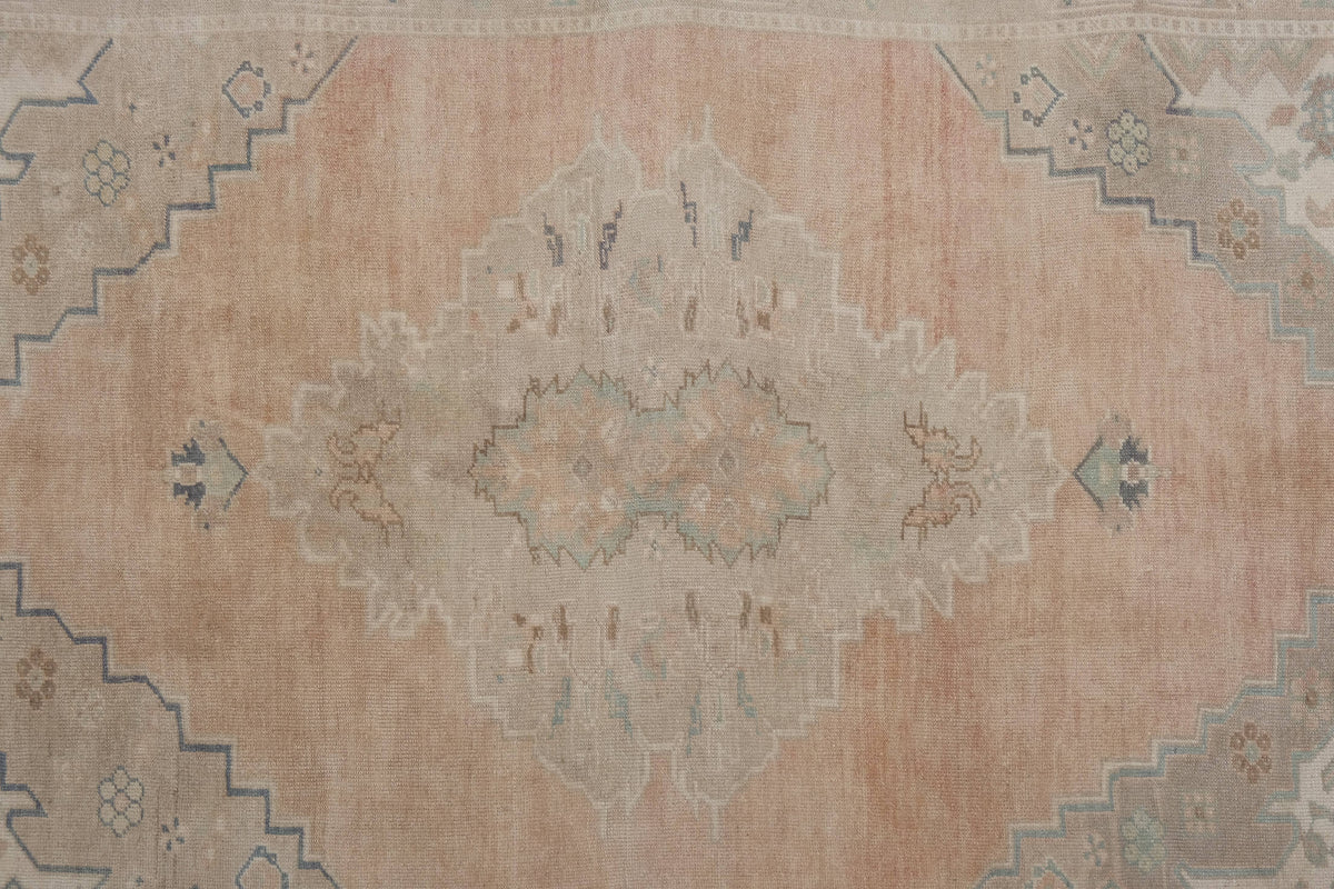 Vintage Uşak Halı 180 x 262 cm