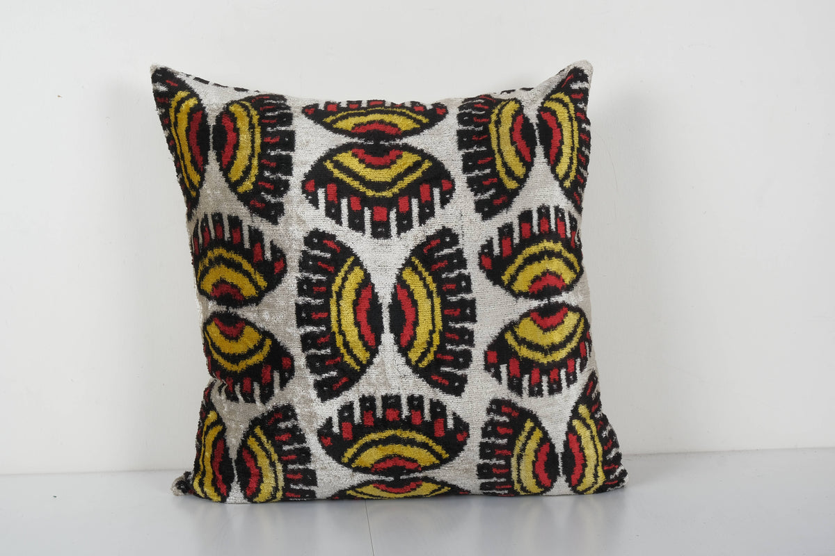 İpek Ikat Kadife Kırlent Kılıfı 54 x 57 cm