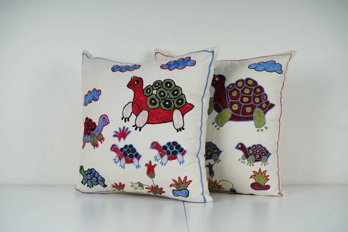 Kaplumbağa Desenli Suzani Kırlent Kılıfı 2'li Set 46 x 46 cm