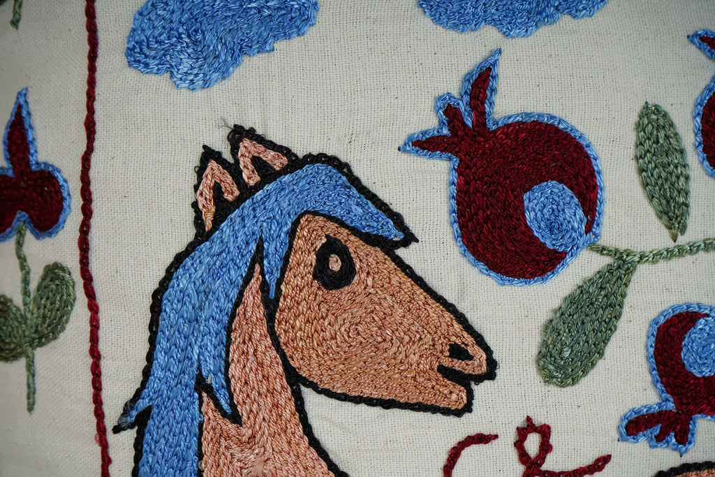 At Desenli Suzani Kırlent Kılıfı 47 x 49 cm