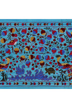 Tavus Kuşu Desenli Suzani Duvar Örtüsü 103 x 183 cm