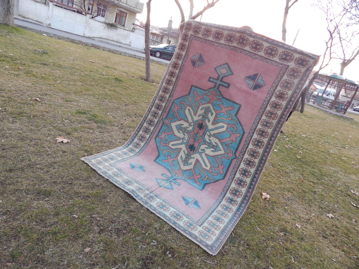 Vintage Uşak Halı 158 x 233 cm
