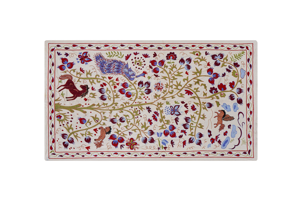 Tavus Kuşu Desenli Suzani Duvar Örtüsü 108 x 184 cm